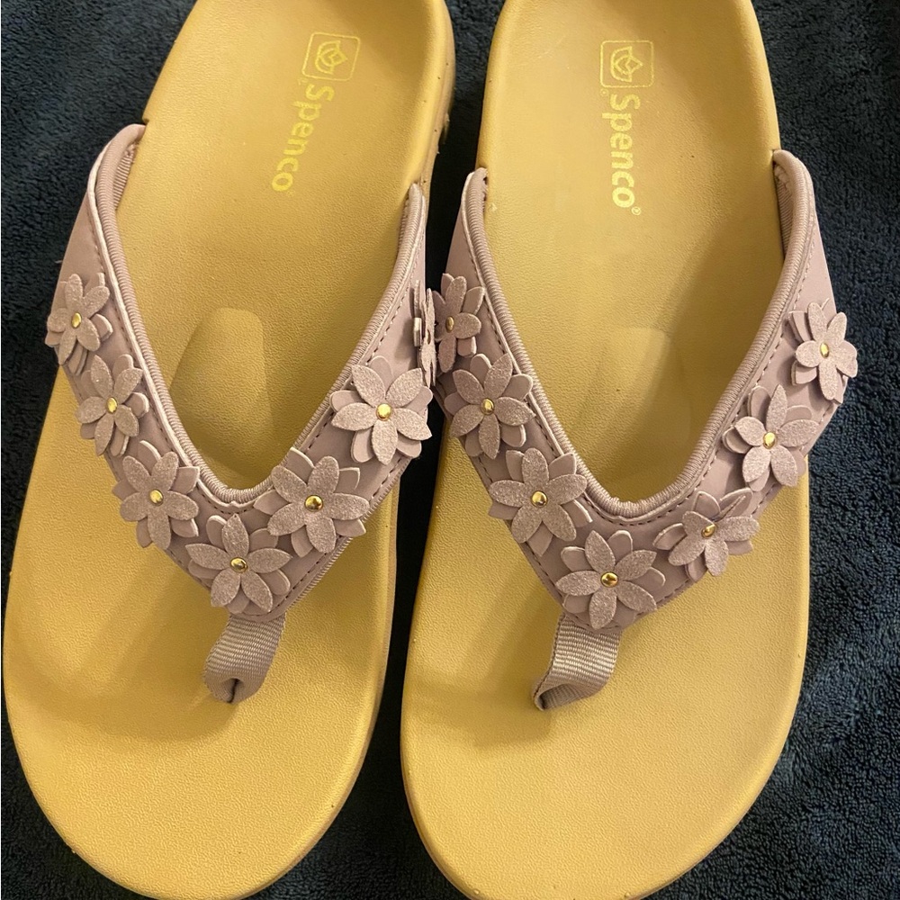 Spenco Flip-flop Sandals with Floral Cutout Design